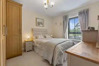 2 Chestnut HallImage 29