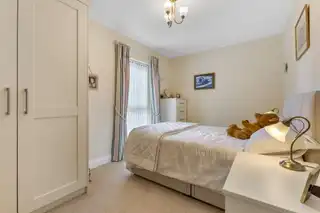 2 Chestnut HallImage 30