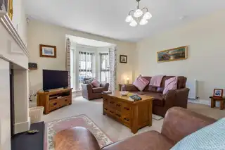 2 Chestnut HallImage 9