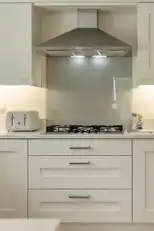 2 Chestnut HallImage 15