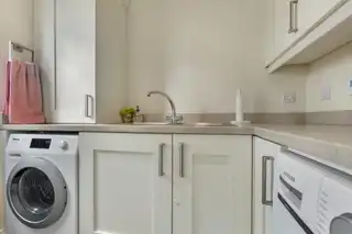 2 Chestnut HallImage 21