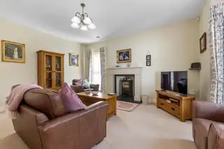 2 Chestnut HallImage 5
