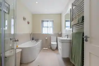 2 Chestnut HallImage 33