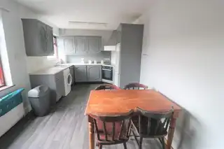 147 Dunclug GardensImage 6