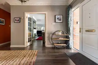 8 Castle LodgeImage 9