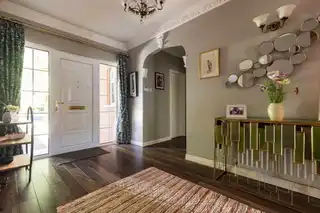 8 Castle LodgeImage 8