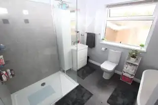 3 Woodford ParkImage 9