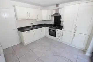 8 Glenwell MewsImage 6