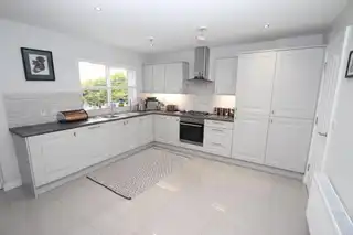 26 Cashelton ManorImage 6