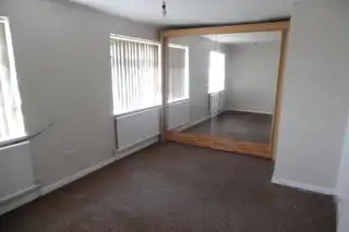 111 East WayImage 4