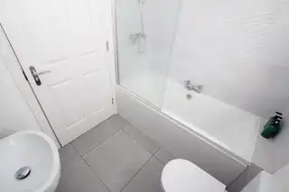 42 AshbourneImage 8