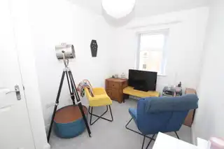 42 AshbourneImage 6