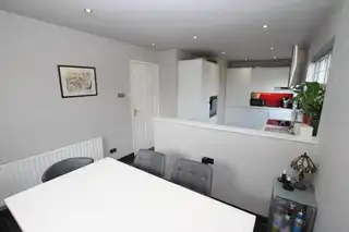 8 Hightown RiseImage 8