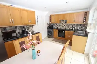 25 Kings WalkImage 8