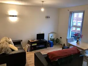 Apt 3-2A Eglantine GardensImage 3