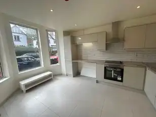 Flat 1-83 Wellesley AvenueImage 3