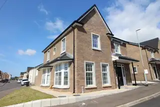 Image 1 for 44 Bashford Park Road