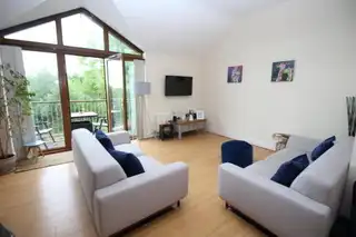 Apartment 5 193 Victoria RoadImage 2