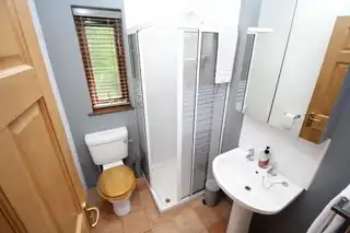 14 Downshire GardensImage 9