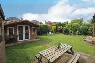 14 Downshire GardensImage 17