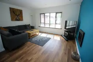 8 Harwood ParkImage 5