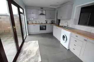 10 Cedar ParkImage 5