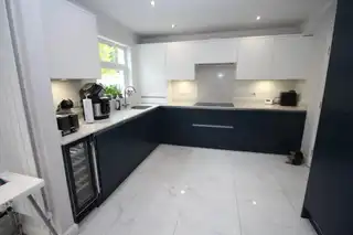 42 Woodlawn AvenueImage 5