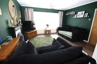 33 Fairview ParkImage 3