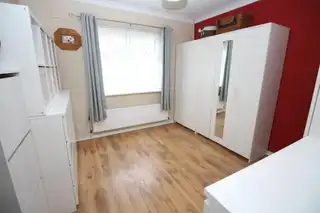 33 Fairview ParkImage 10