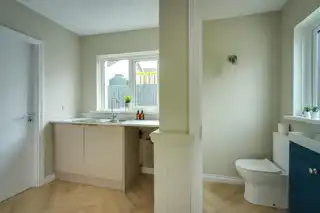 4 Kingsland CrescentImage 9
