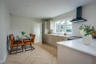 4 Kingsland CrescentImage 5