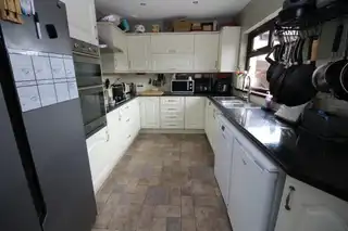 68 Glenkeen DriveImage 3