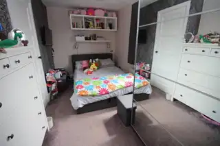 68 Glenkeen DriveImage 4