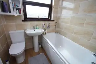 68 Glenkeen DriveImage 7