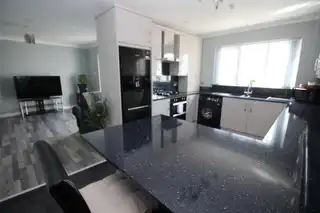 Apartment 43 Maritime DriveImage 4