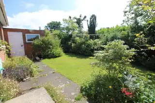 15 Fairview ParkImage 9