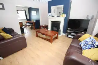 18 Brook AvenueImage 2