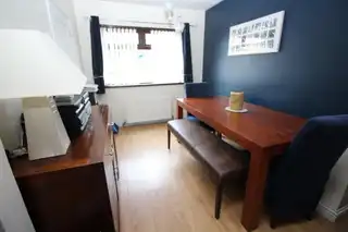 18 Brook AvenueImage 4
