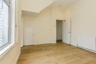 35 Haypark AvenueImage 10