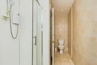 35 Haypark AvenueImage 21