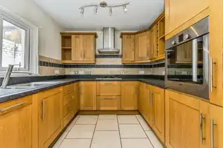 35 Haypark AvenueImage 3