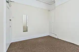 35 Haypark AvenueImage 16