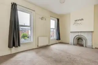 35 Haypark AvenueImage 4
