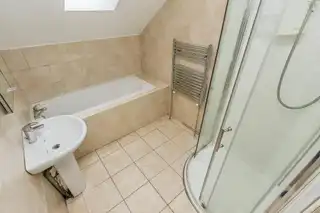 35 Haypark AvenueImage 20