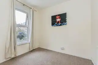 35 Haypark AvenueImage 15