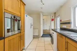 35 Haypark AvenueImage 12