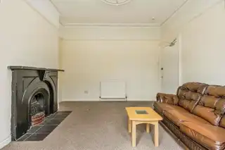 35 Haypark AvenueImage 7