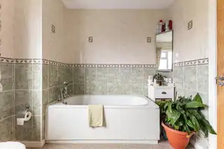 24 Crossgar Road EastImage 32
