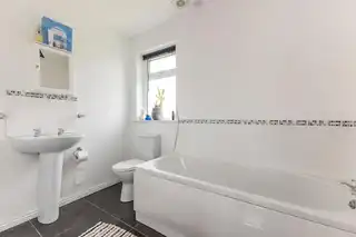 24 Crossgar Road EastImage 24