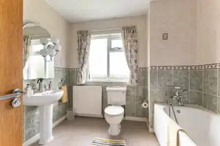 24 Crossgar Road EastImage 30